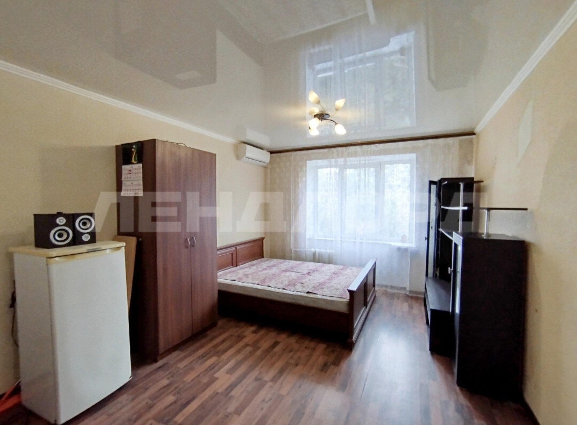 Сдать комнату за 10 000 рублей на проспект 40-летия Победы, 63/11