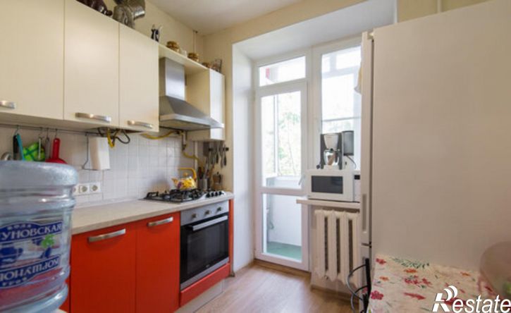 3-комн квартира улица Профинтерна, 11,  д. 11