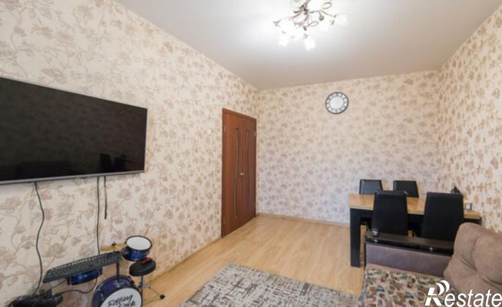 3-комн квартира улица Профинтерна, 11,  д. 11