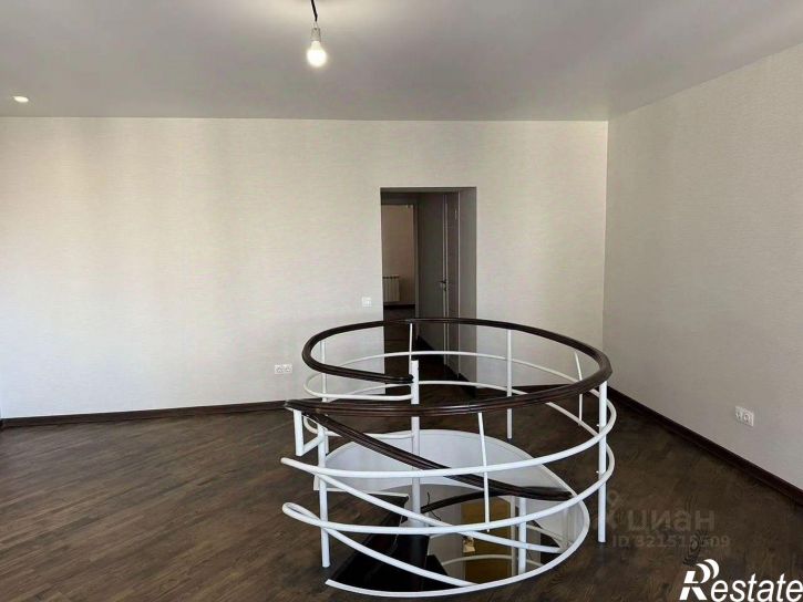 4-комн квартира улица Шаумяна, 62,  д. 62