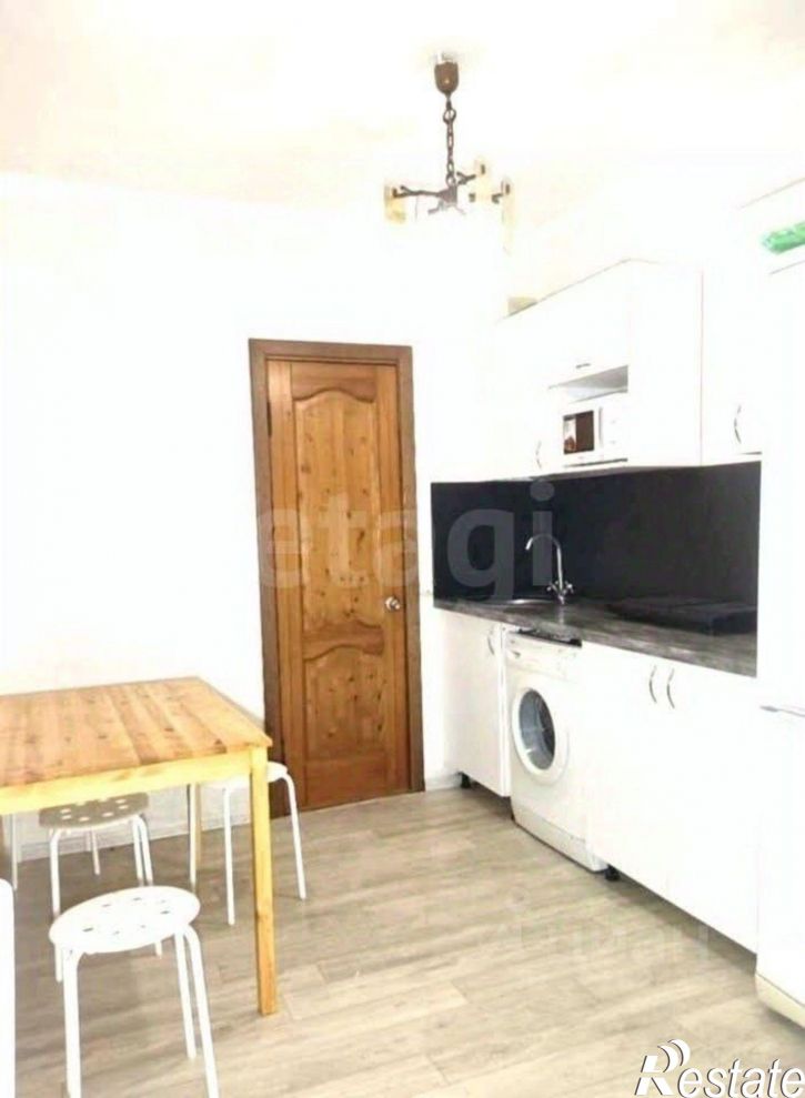 3-комн квартира Братский переулок, 84,  д. 84