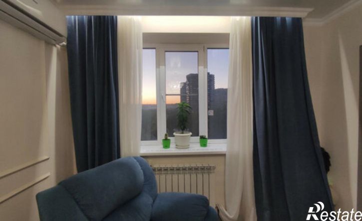 3-комн квартира б-р Комарова, 1е 1,  д. 1е 1,  к. 1