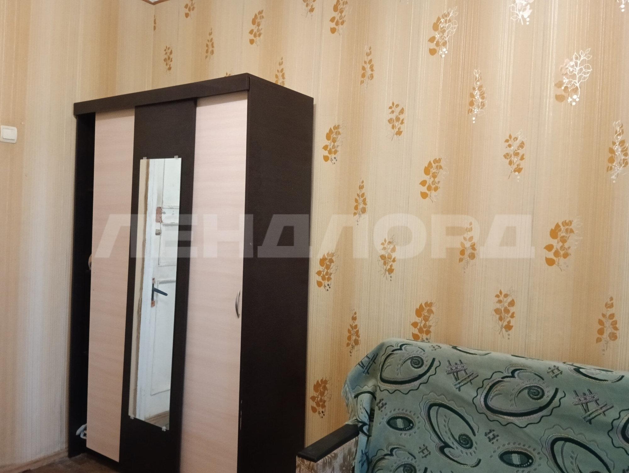 Сдать комнату за 13 000 рублей на улица Каяни, 17