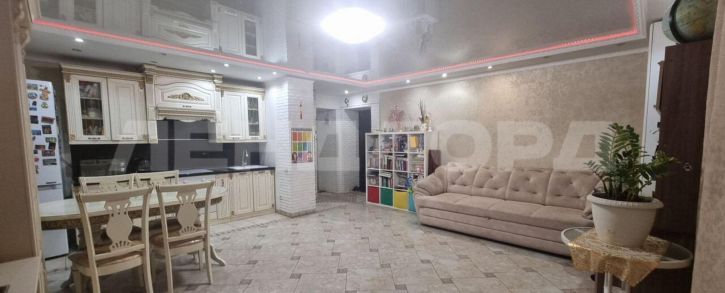 3-комн квартира улица Волкова, 11