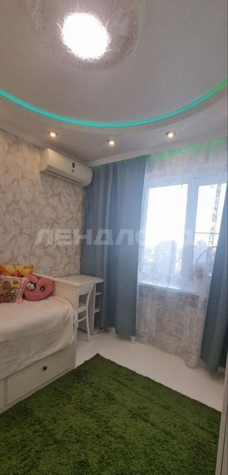 3-комн квартира улица Волкова, 11