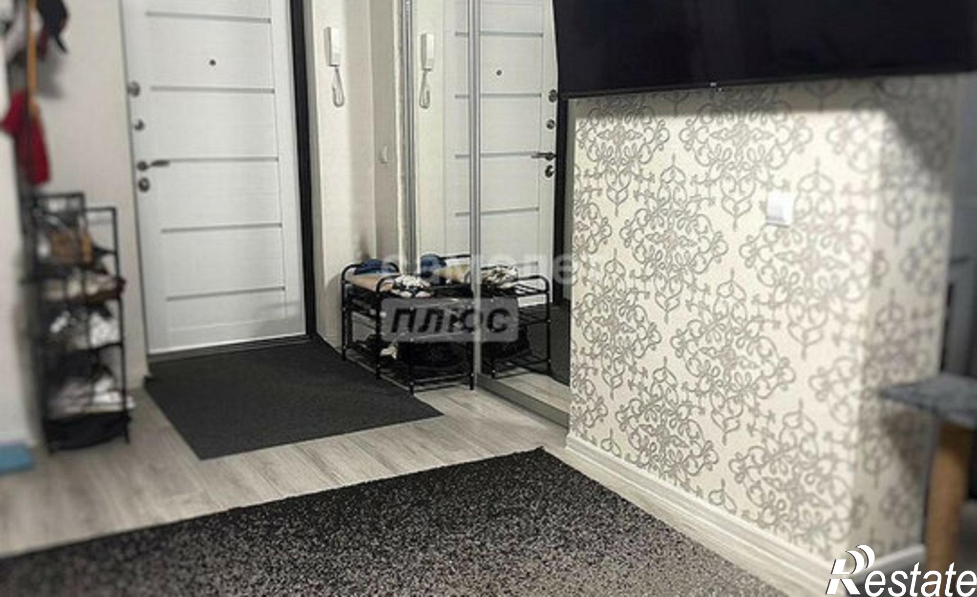 Купить квартиру за 9 999 990 рублей на Гвардейский пер, 13А