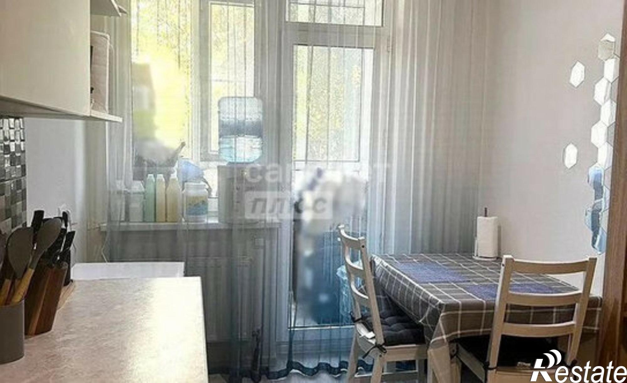 Купить квартиру за 9 999 990 рублей на Гвардейский пер, 13А