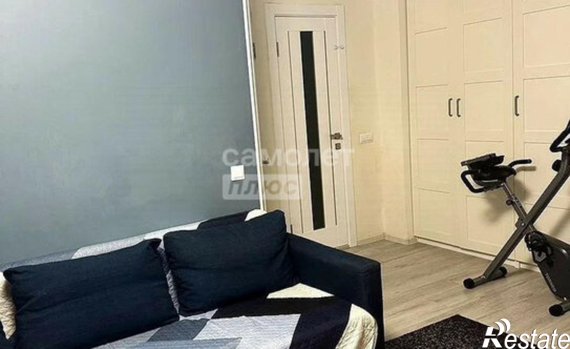 Купить квартиру за 9 999 990 рублей на Гвардейский пер, 13А