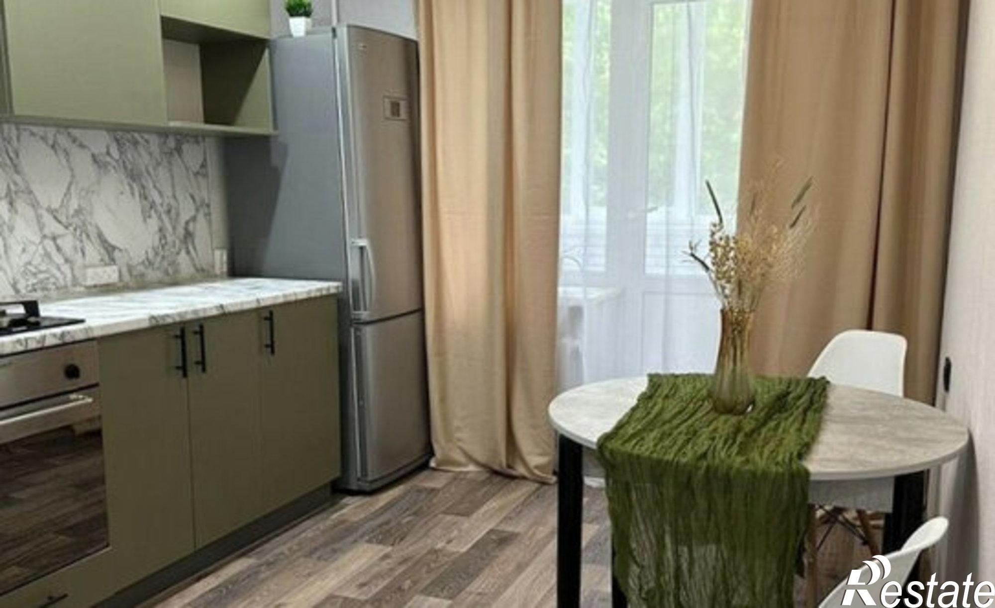 Купить квартиру за 4 100 000 рублей на проспект Стачки, 191