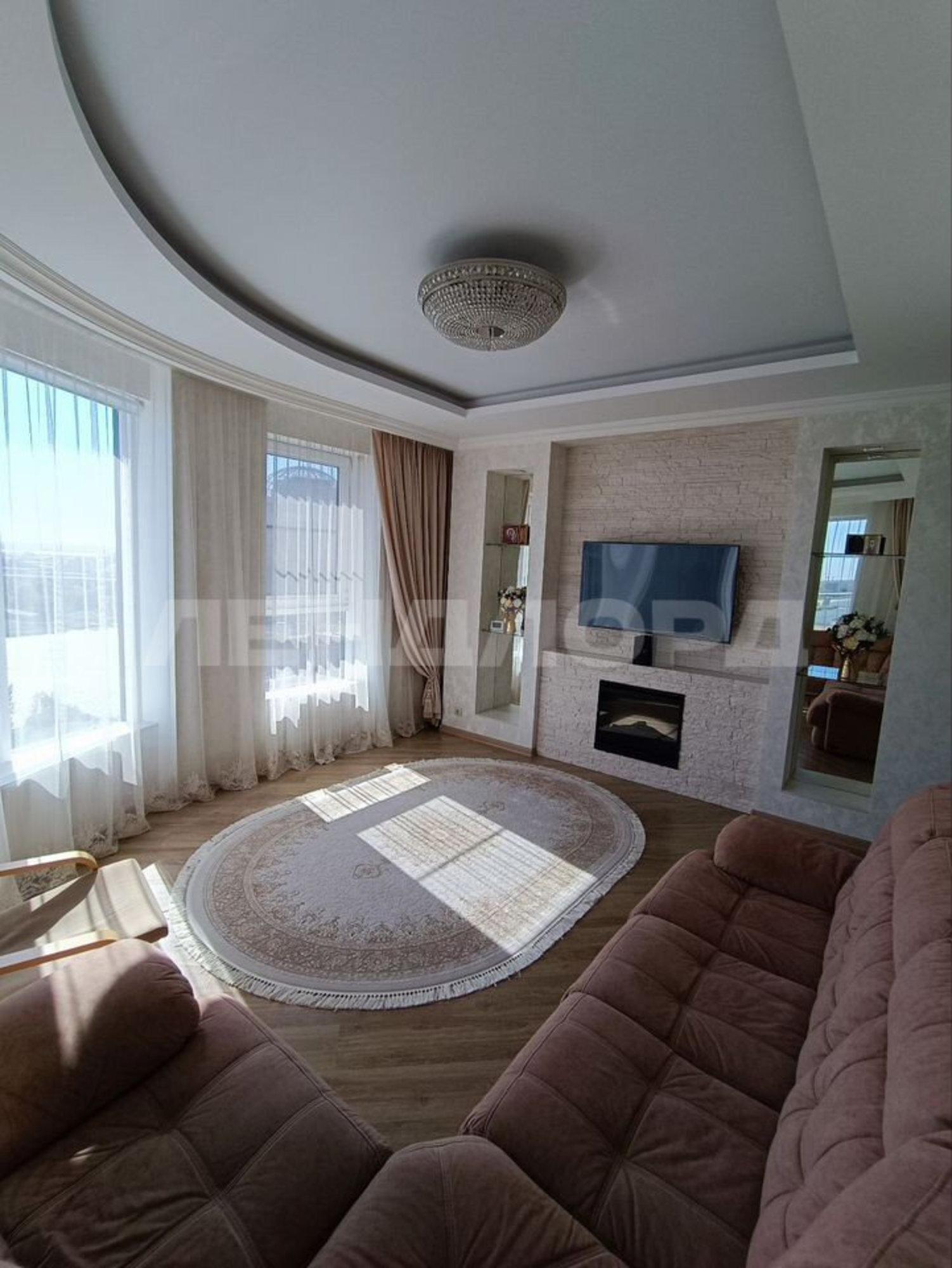 Купить квартиру за 20 000 000 рублей на переулок Островского, 1А