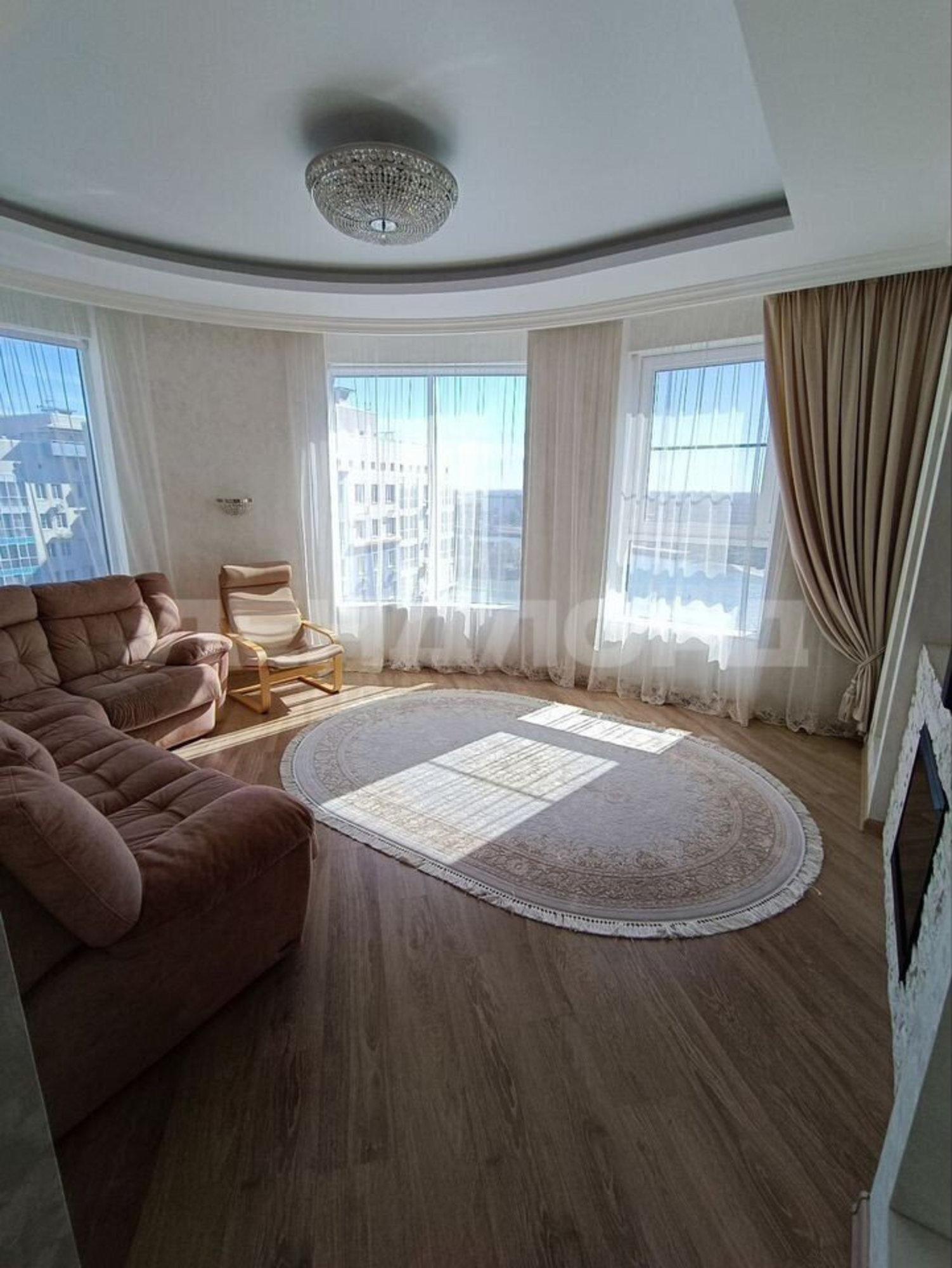 Купить квартиру за 20 000 000 рублей на переулок Островского, 1А