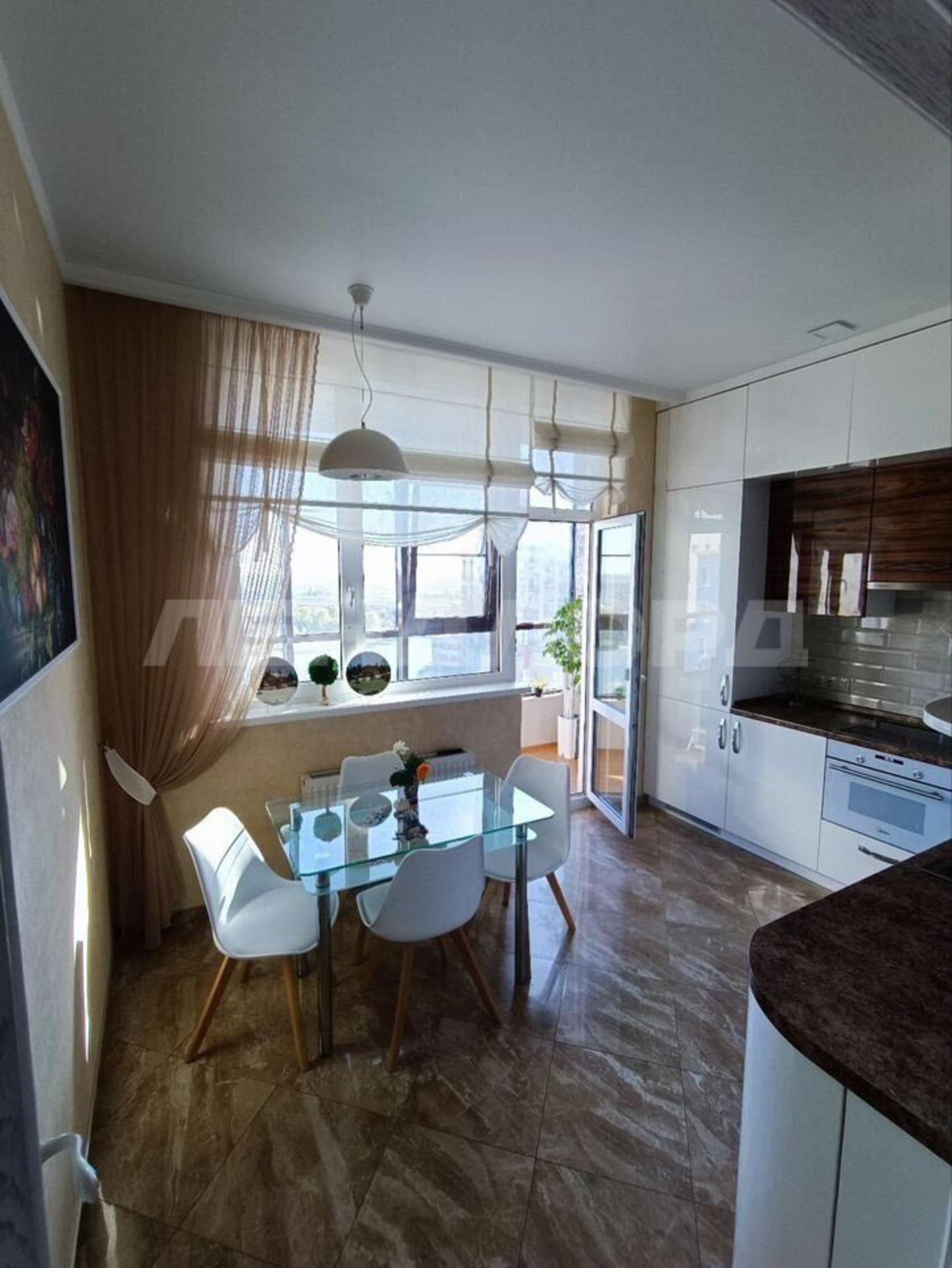 Купить квартиру за 20 000 000 рублей на переулок Островского, 1А