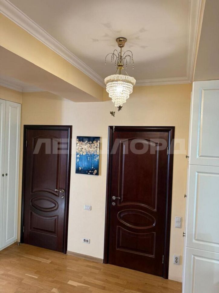 3-комн квартира Будённовский проспект, 96