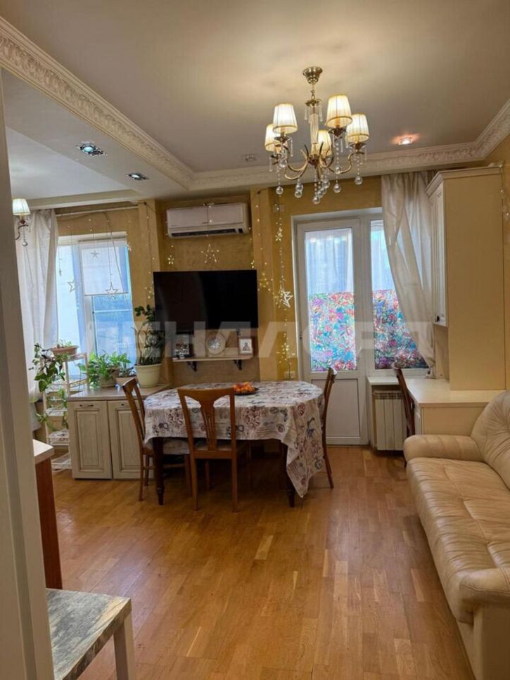 3-комн квартира Будённовский проспект, 96