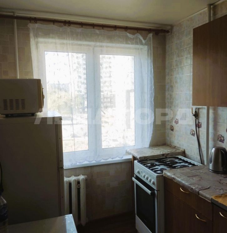 1-комн квартира улица Жмайлова, 17