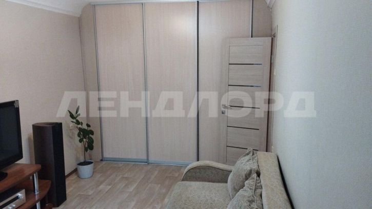 2-комн квартира проспект 40-летия Победы, 73/7