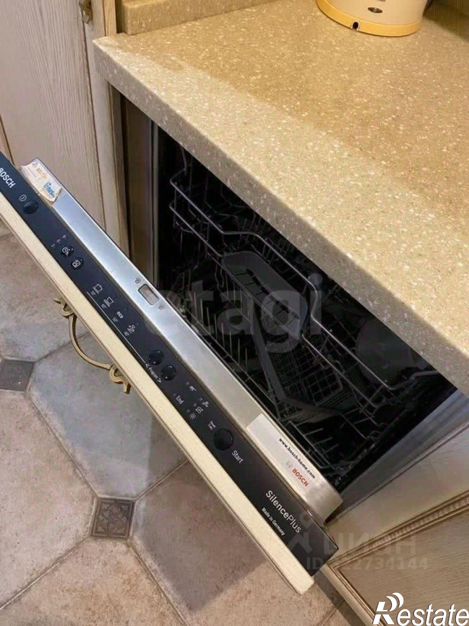 Сдать квартиру за 60 000 рублей на Гвардейский пер, 11/1