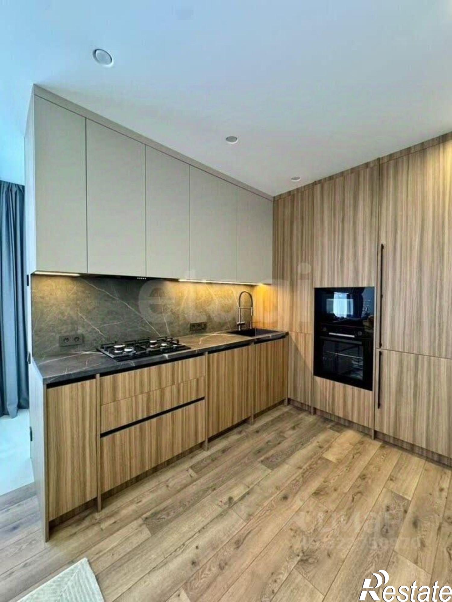 Купить квартиру за 10 800 000 рублей