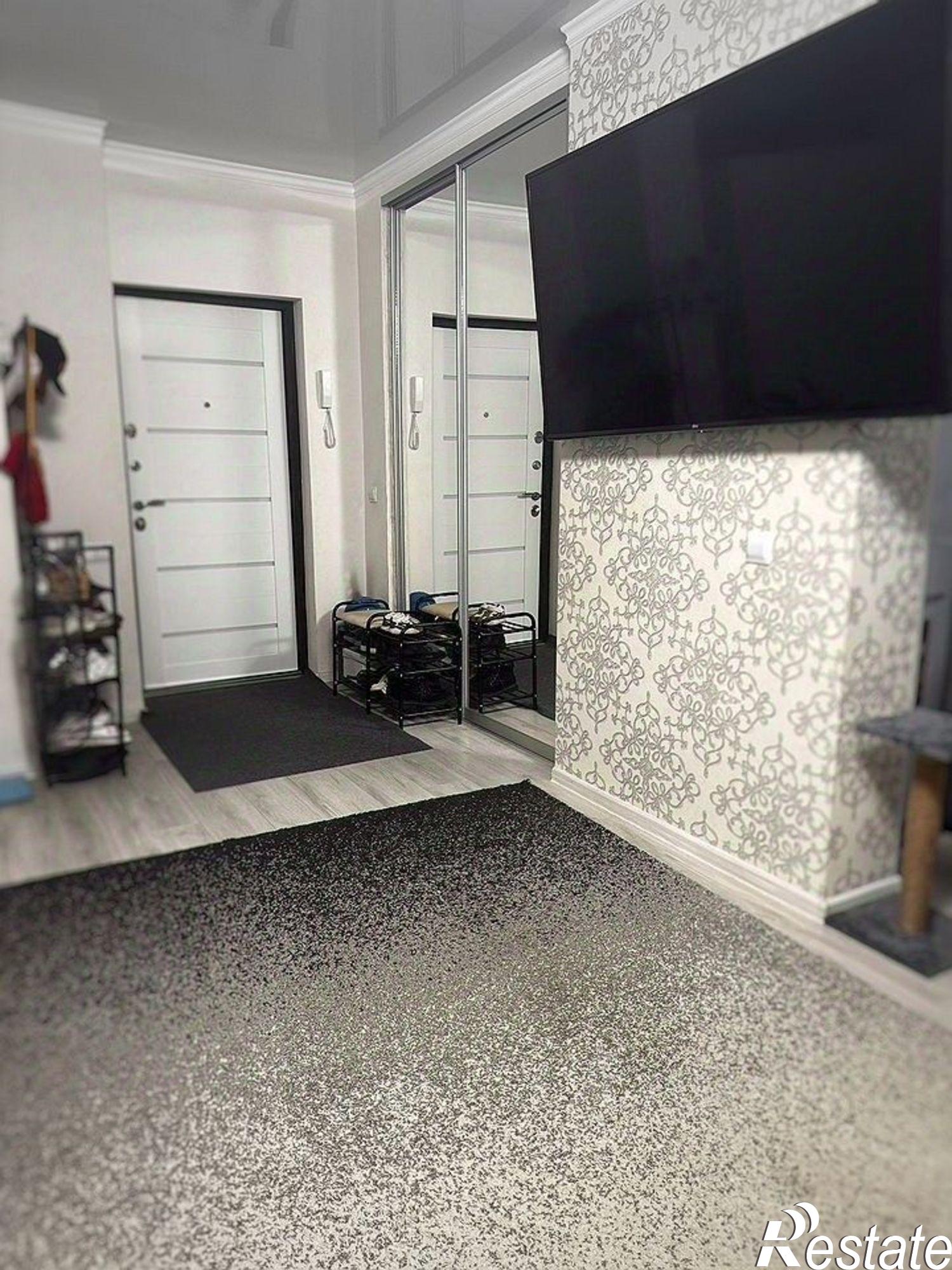 Купить квартиру за 9 999 990 рублей на Гвардейский пер, 13А