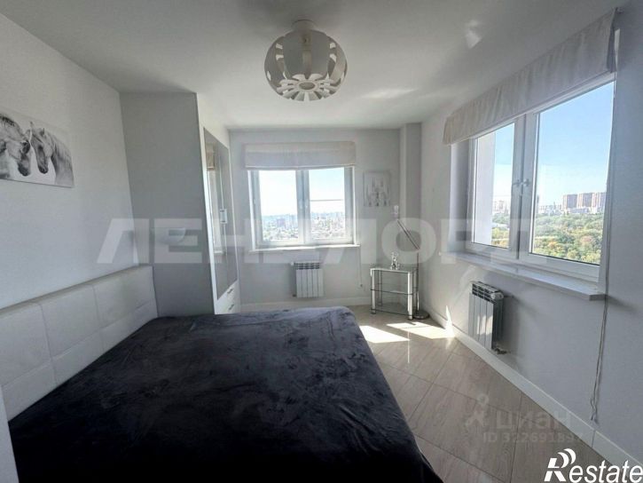 3-комн квартира улица Закруткина, 61,  д. 61