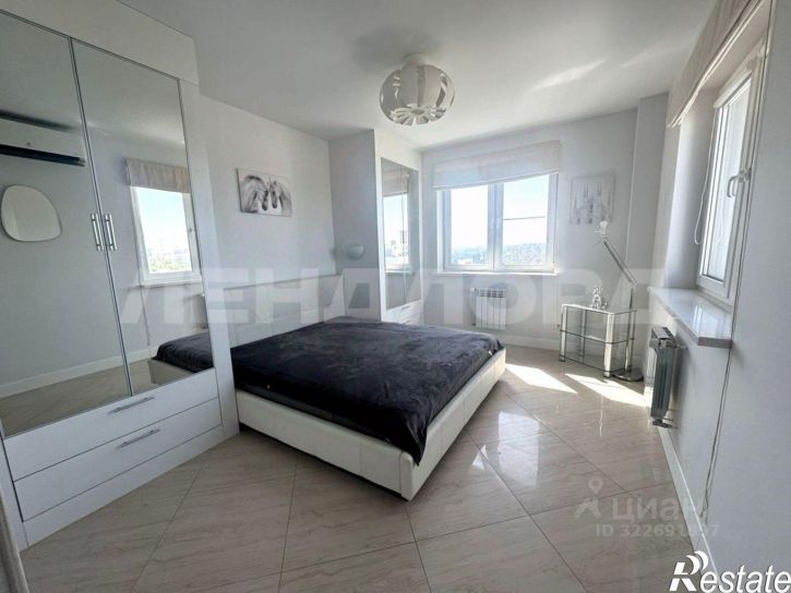 3-комн квартира улица Закруткина, 61,  д. 61