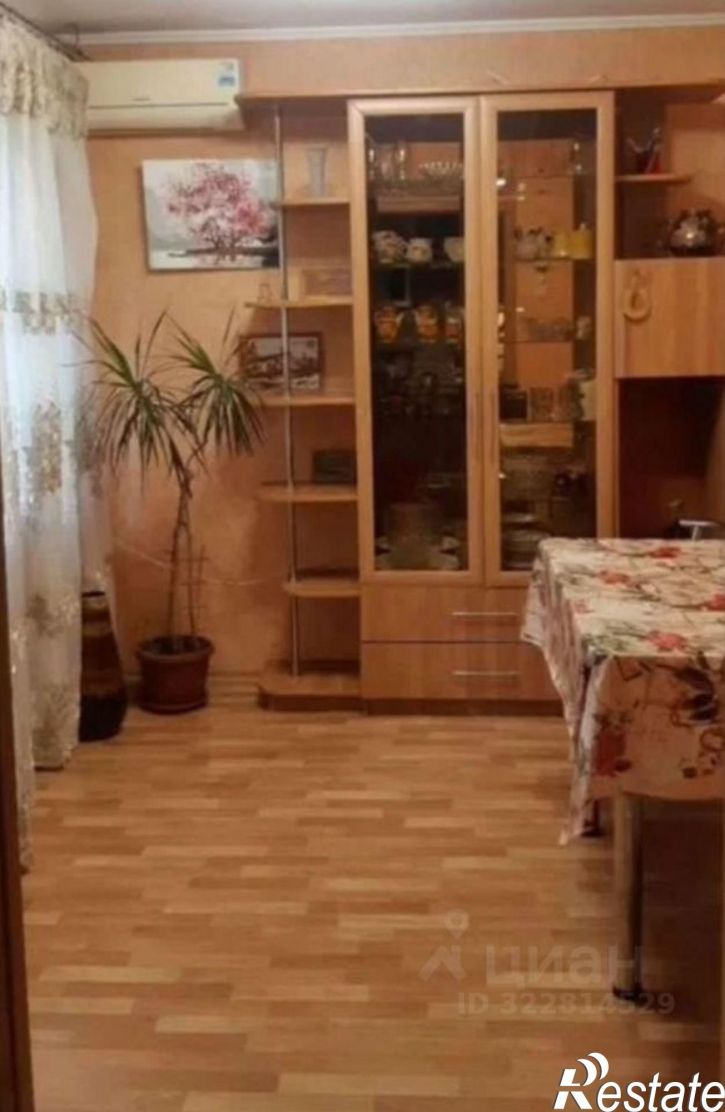 3-комн квартира проспект Стачки, 231 к1,  д. 231 к1