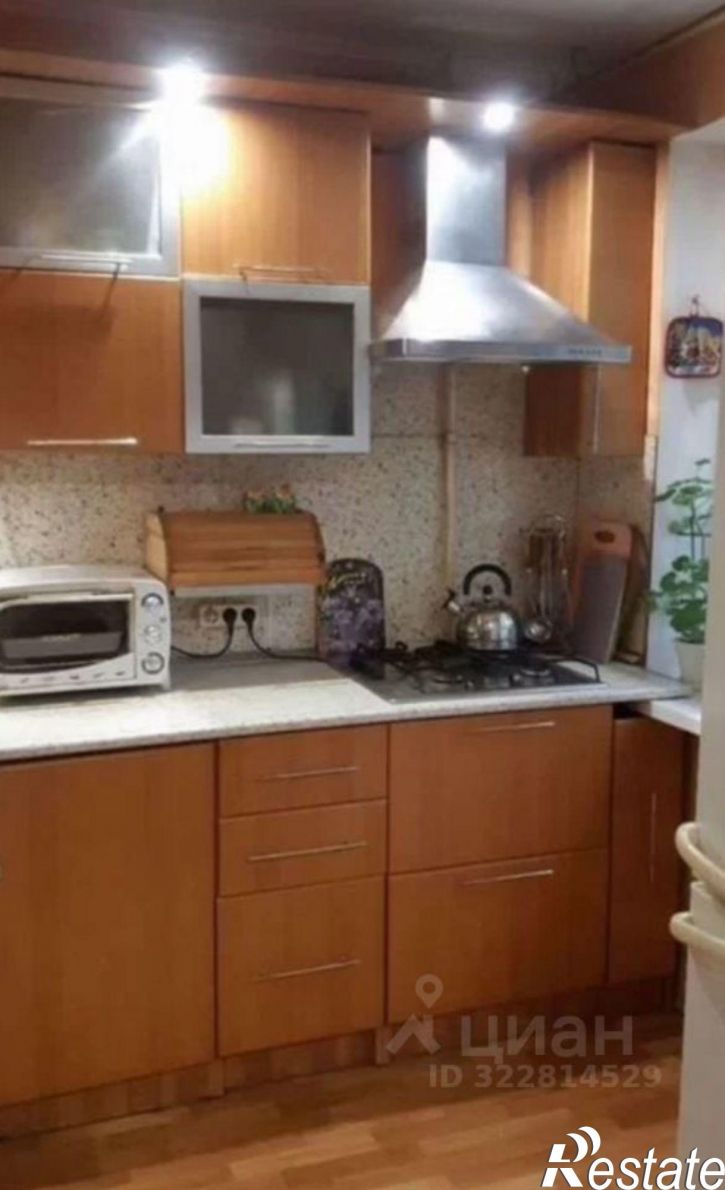 3-комн квартира проспект Стачки, 231 к1,  д. 231 к1