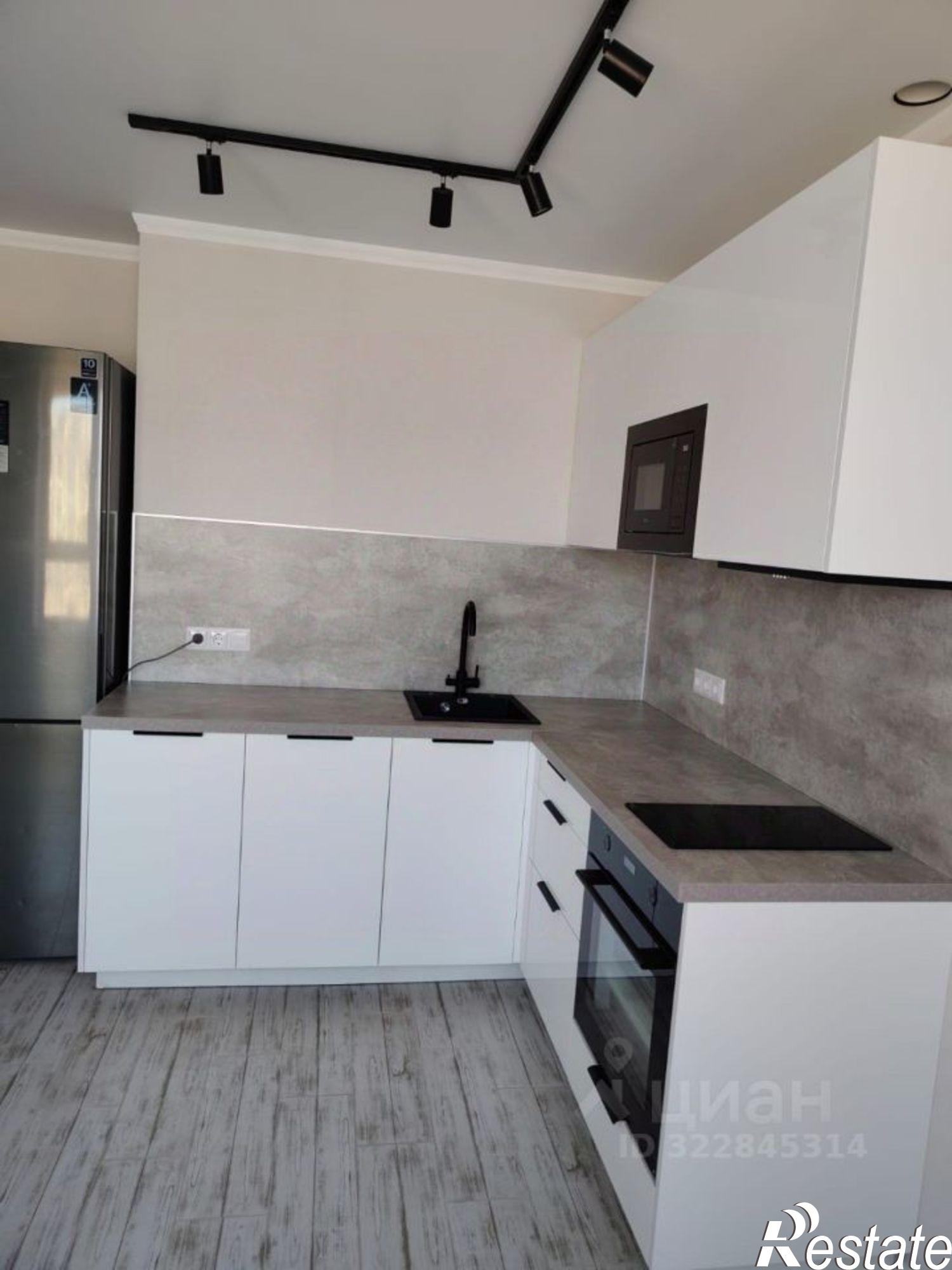 Сдать квартиру за 33 000 рублей на ул Ткачева, 15