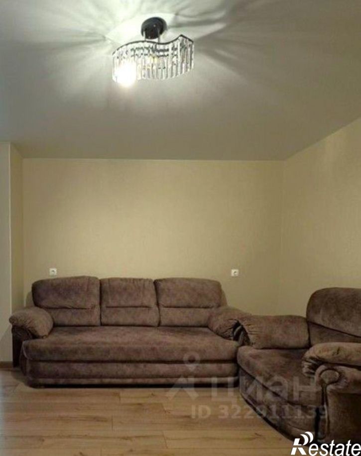 2-комн квартира улица Воровского, 17 с1,  д. 17 с1