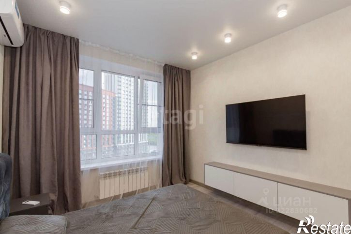 1-комн квартира ул Бориса Слюсаря, 23 2,  д. 23 2,  к. 2