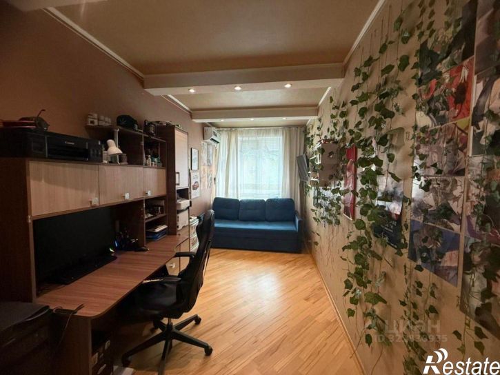 4-комн квартира ул Жмайлова, 27,  д. 27