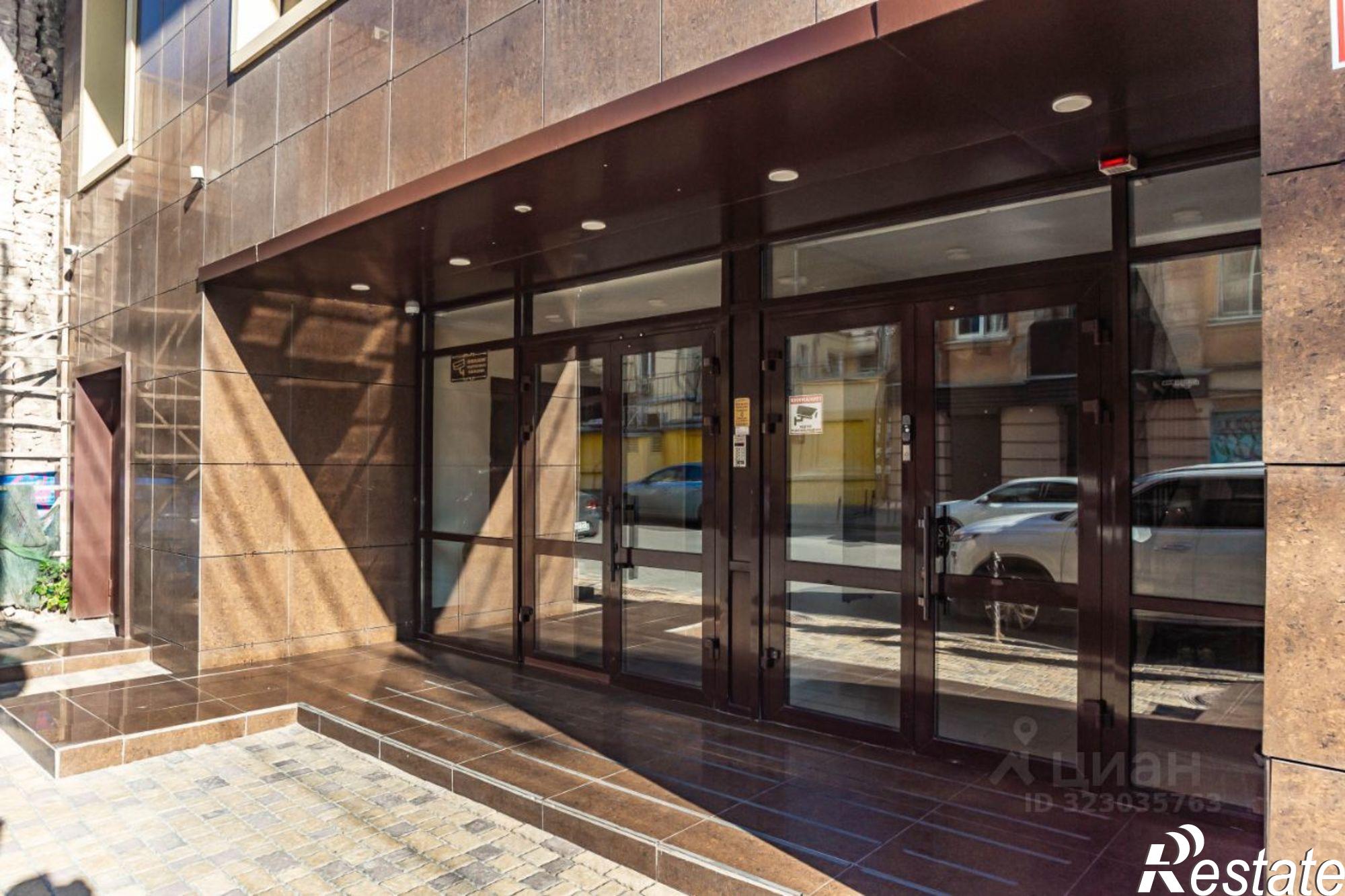 Купить квартиру за 24 000 000 рублей на улица Шаумяна, 40