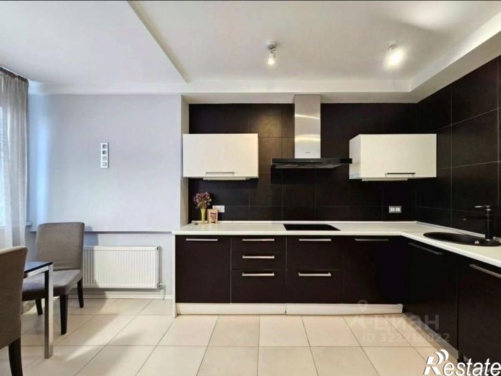 4-комн квартира улица Зорге, 11/1,  д. 11/1