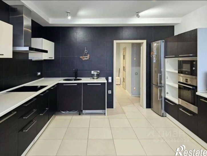 4-комн квартира улица Зорге, 11/1,  д. 11/1