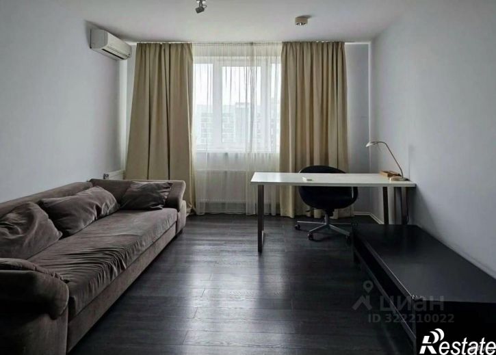 4-комн квартира улица Зорге, 11/1,  д. 11/1