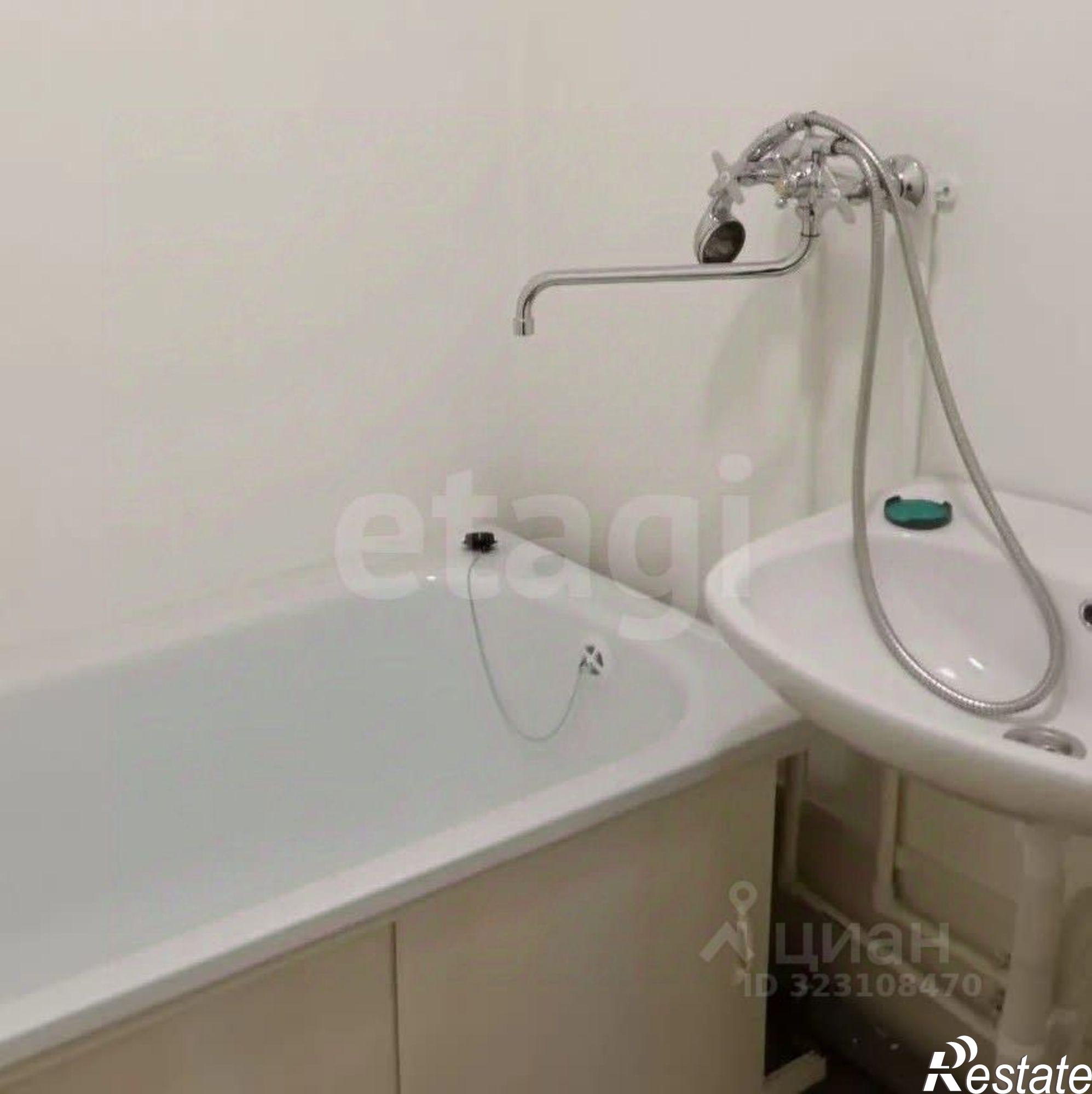 Купить квартиру за 3 670 000 рублей на улица Александра Печёрского, 7/3