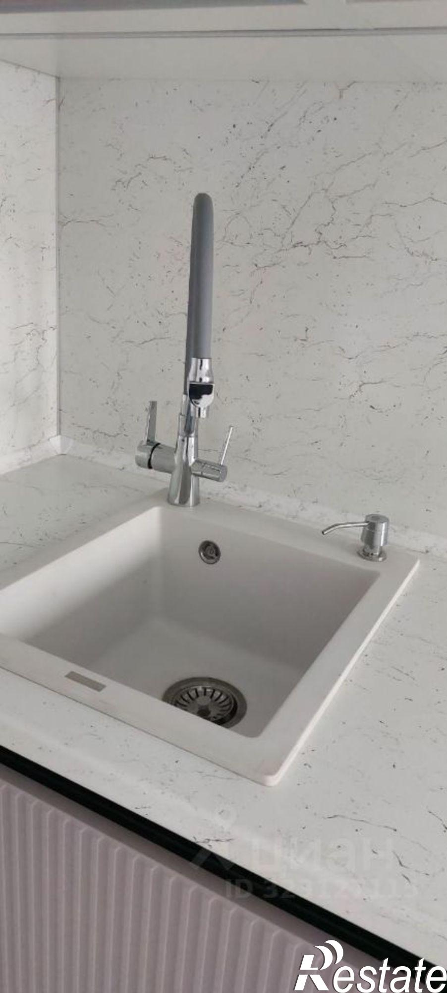 Купить квартиру за 9 450 000 рублей на улица 339-й Стрелковой Дивизии, 10А/18