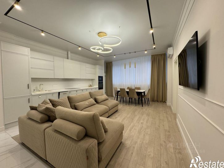 4-комн квартира улица Города Волос, 112,  д. 112