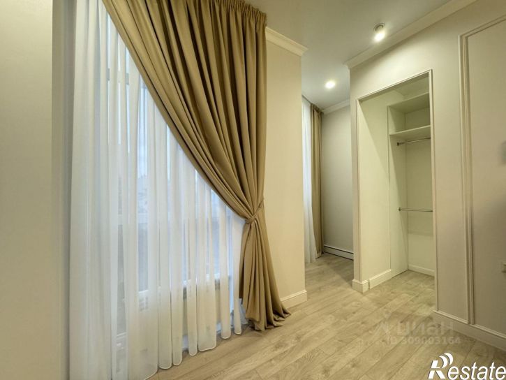 4-комн квартира улица Города Волос, 112,  д. 112