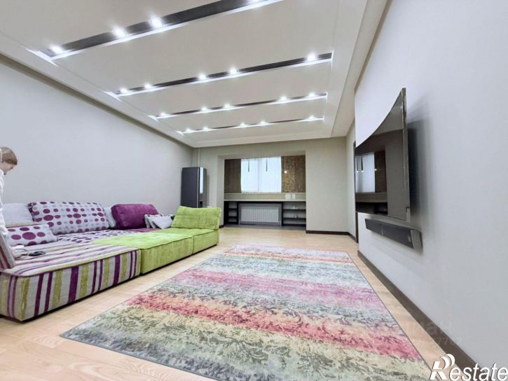 3-комн квартира пр-кт Шолохова, 270 1,  д. 270 1,  к. 1