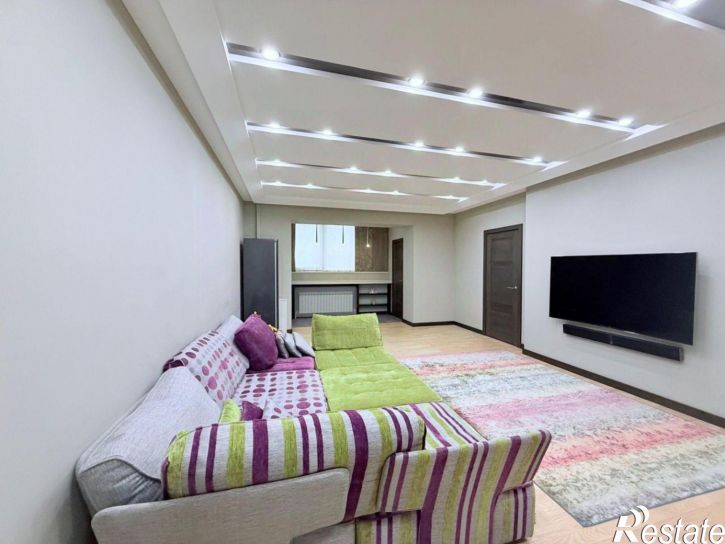 3-комн квартира пр-кт Шолохова, 270 1,  д. 270 1,  к. 1