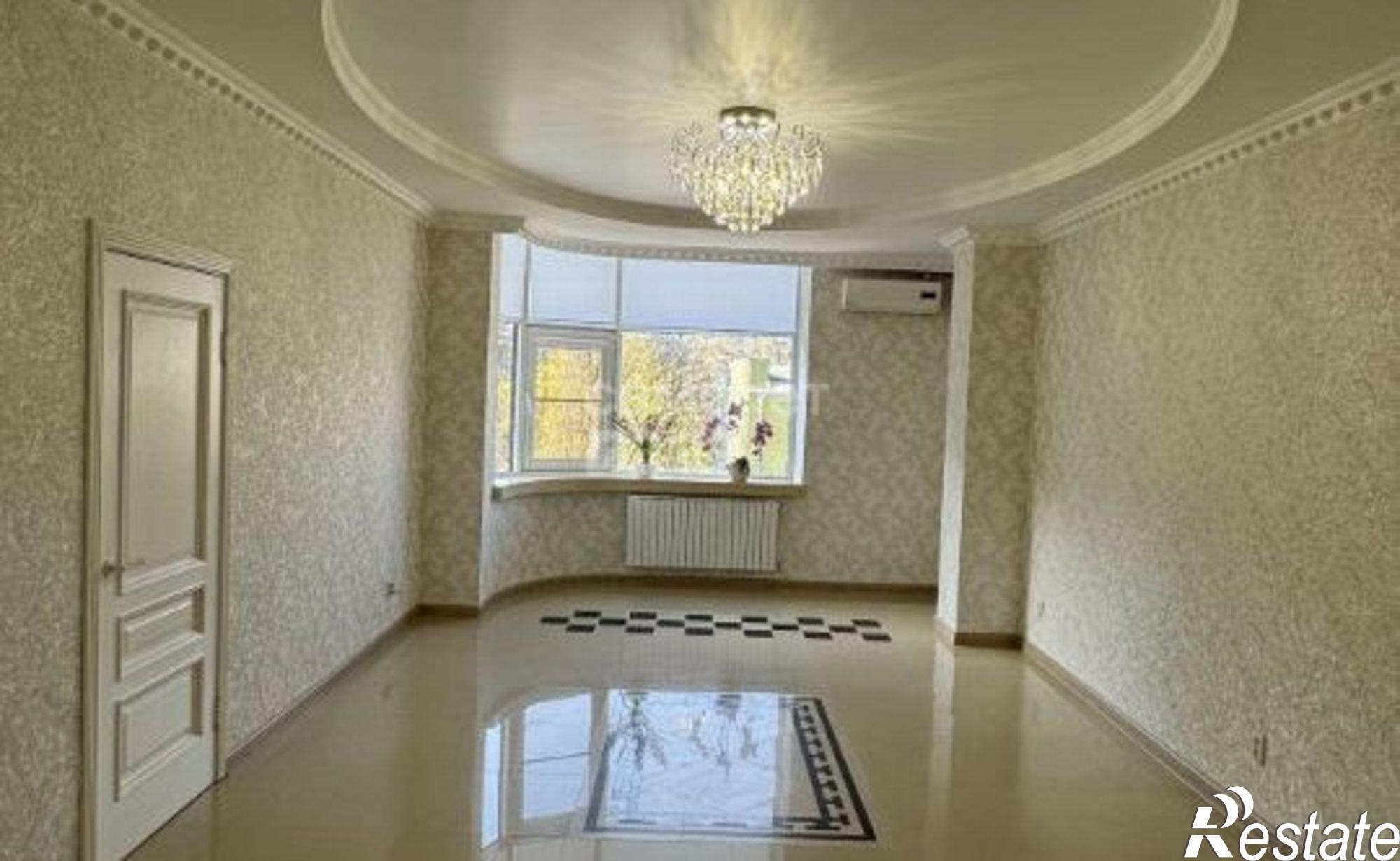 Купить квартиру за 25 700 000 рублей на Кировский проспект, 46