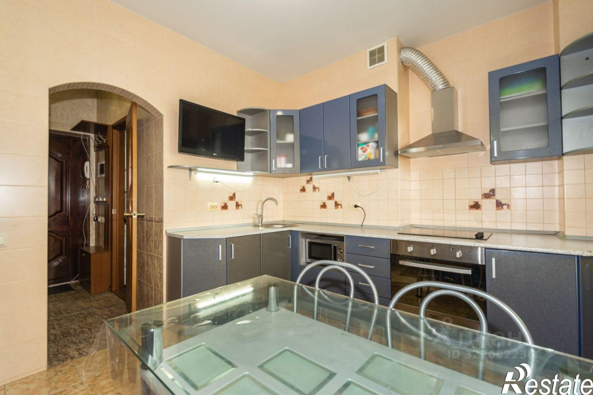 Сдать квартиру за 35 000 рублей на Крыловской пер, 10