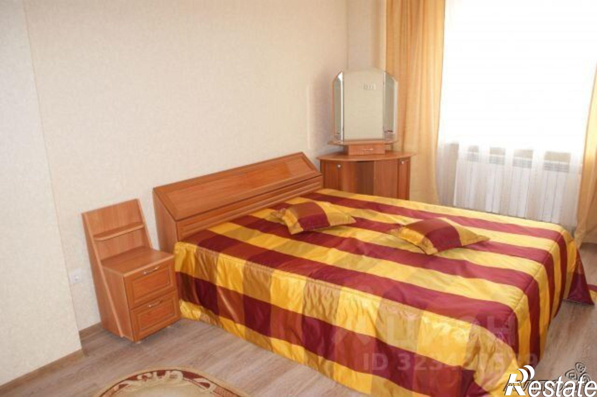 Сдать квартиру за 29 000 рублей на б-р Комарова, 16/5