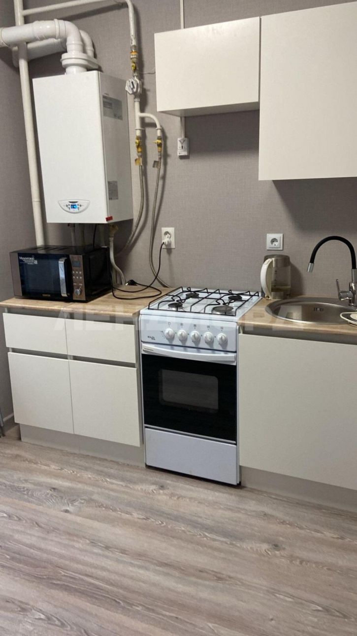 1-комн квартира проспект 40-летия Победы, 111/4с1