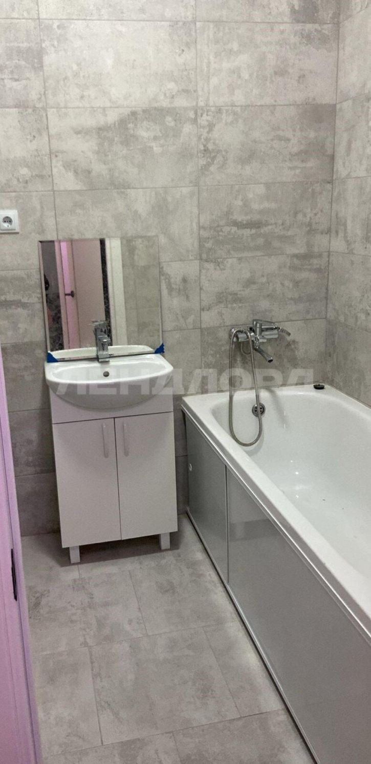 1-комн квартира проспект 40-летия Победы, 111/4с1