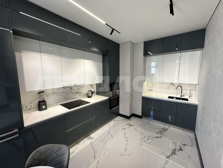 2-комн квартира Кировский проспект, 46