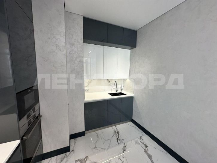 2-комн квартира Кировский проспект, 46