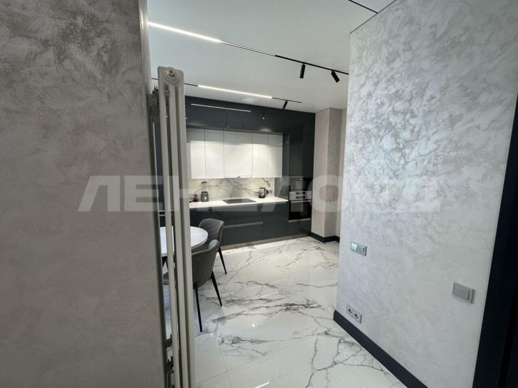 2-комн квартира Кировский проспект, 46