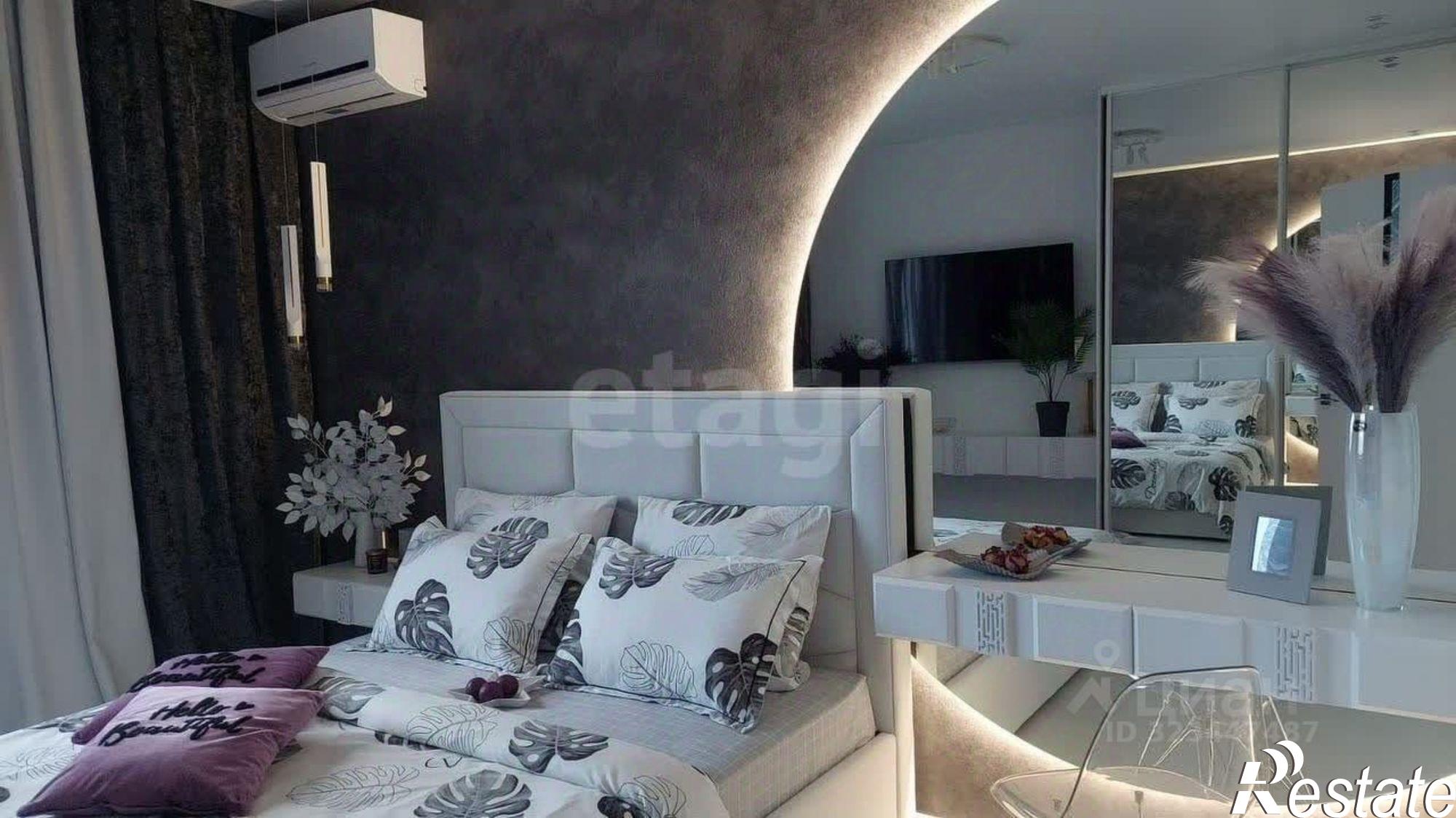 Купить квартиру за 11 956 000 рублей на ул Еляна, 40